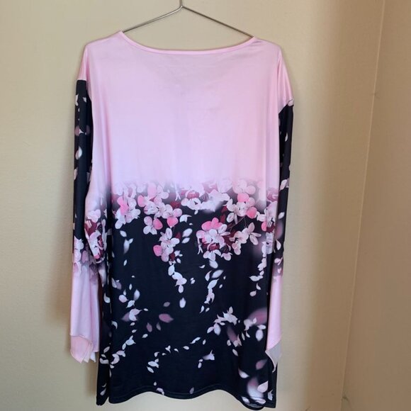 Plus Size Pink and Black Floral Blouse 3X - Picture 5 of 14